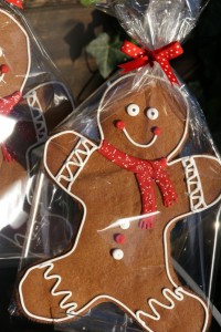 Giant Gingerbread Man | Baking, Recipes And Tutorials - The Pink Whisk